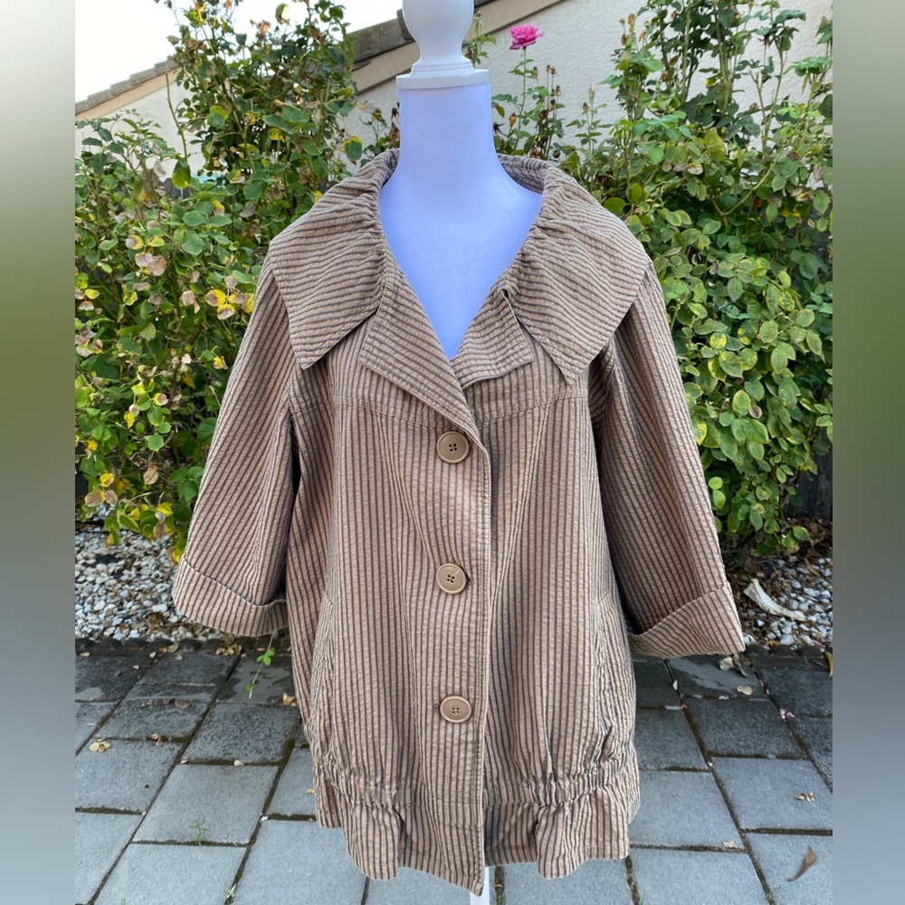 Darjoni Casual Striped Tan Jacket ¾ sleeves, button down, Size XL